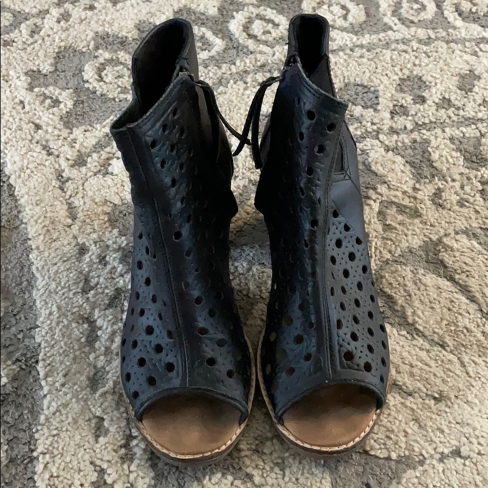 TOMS open toe heel bootie size 8